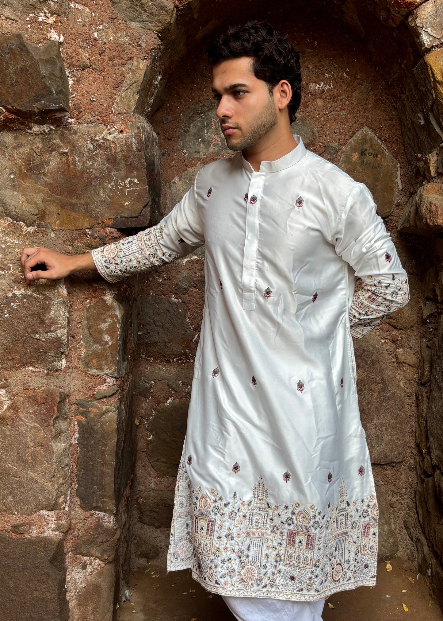 The Sheesh Mahal Ivory Silk Kurta