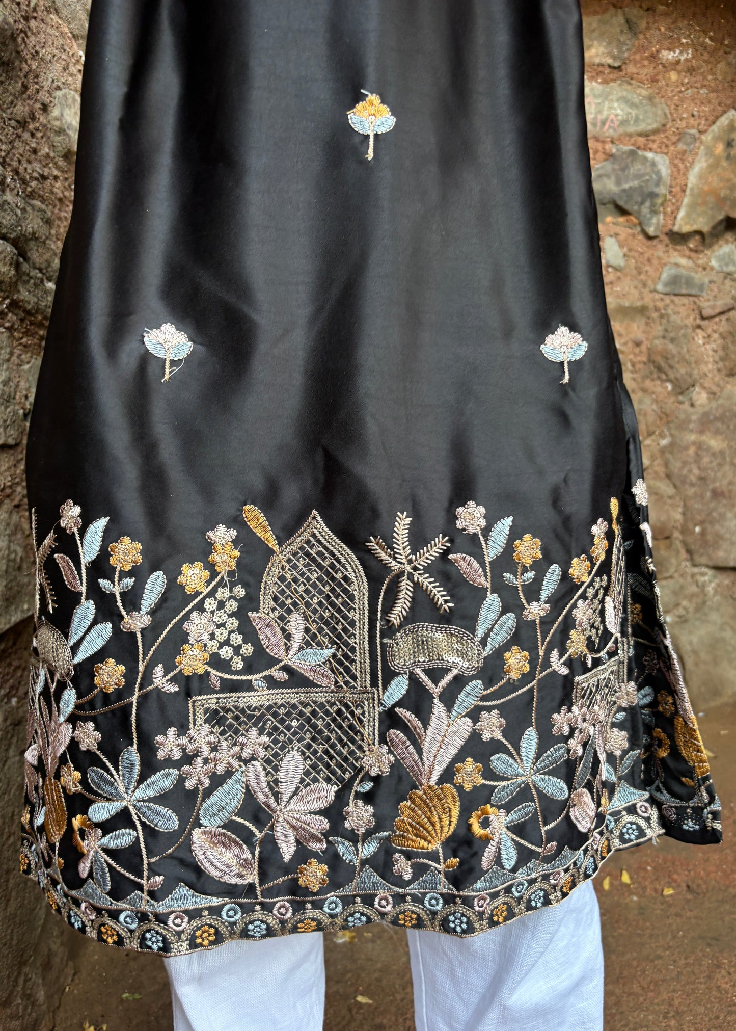 The Meherbaan Embroidered Silk Kurta